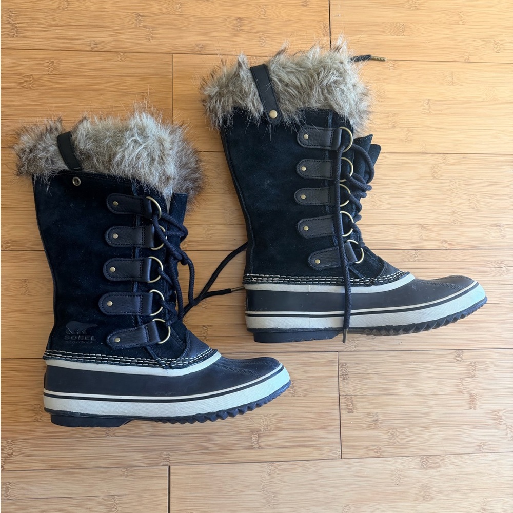 Sorel Women's Black Faux Fur-Trim Lace-Up Winter Boots